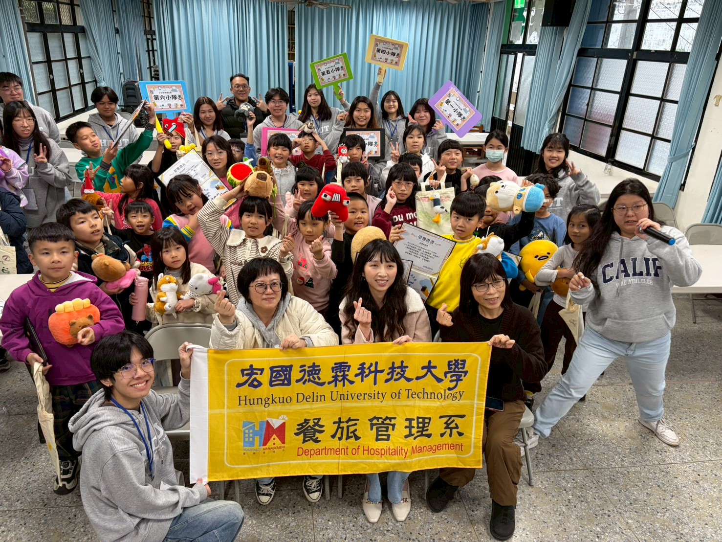 小學生餐旅營 摺疊口布學西餐禮儀(另開新視窗)